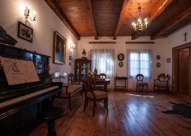 Dworek Wincentego Pola