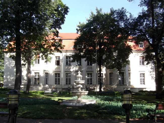 Alfred Biedermann Palace