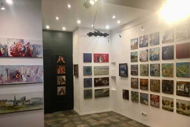 Astry Gallery