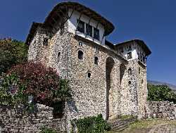 Zekate House