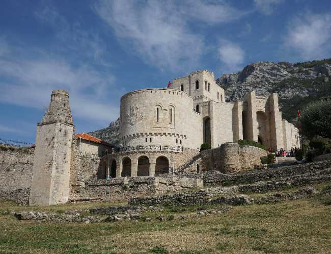 Krujë Castle