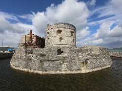 Calshot Castle