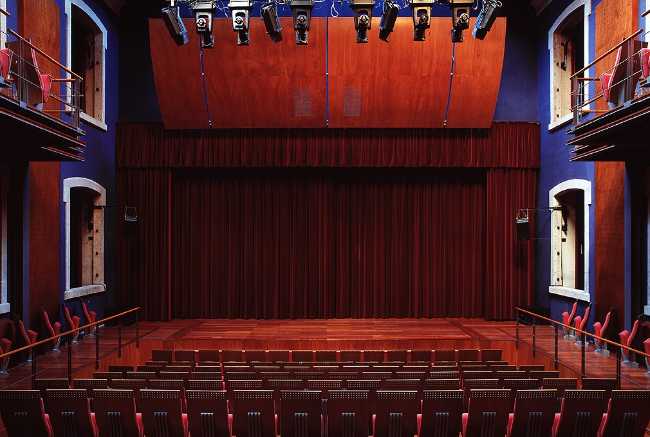 Teatro Helena Sá e Costa