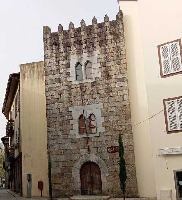 Torre dos Almadas