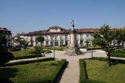 Praça Mouzinho de Albuquerque