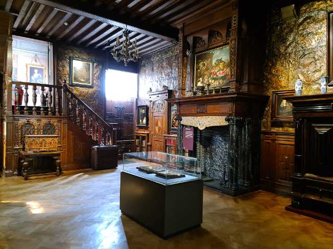 Museum Mayer van den Bergh