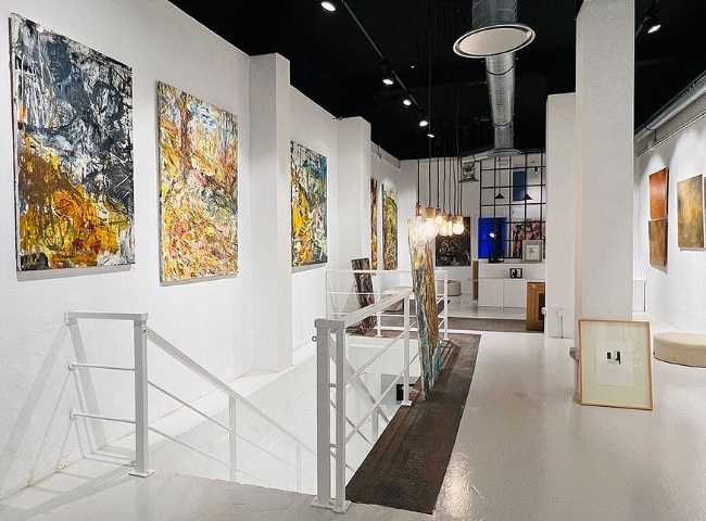 La CENTRAL Art Gallery