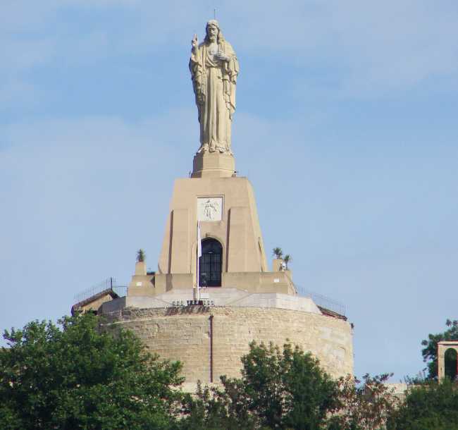 Jesusen Bihotz Sakratuaren monumentua