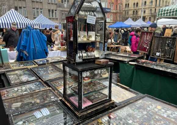 Flohmarkt am Naschmarkt