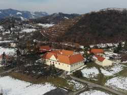 Račji Dvor Mansion
