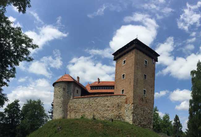 Dubovac Castle
