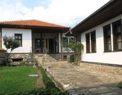 Dechko Uzunov House Museum