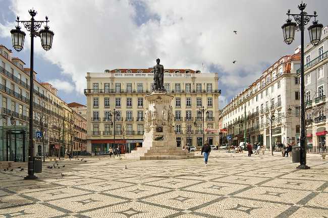Praça Luís de Camões