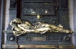 Statue of Everard t'Serclaes