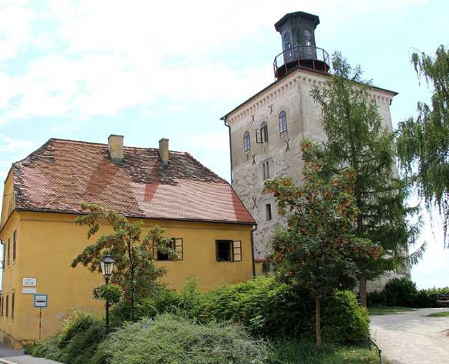 Lotrščak Tower