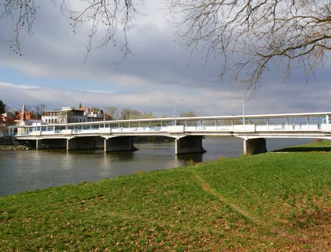 Kolonádový Most