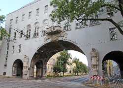 Heroes' Gate
