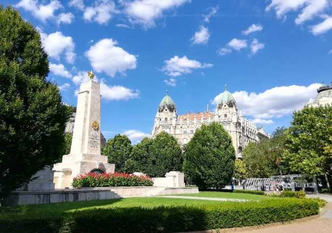 Szabadság Square
