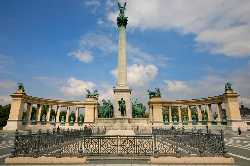 Heroes’ Square