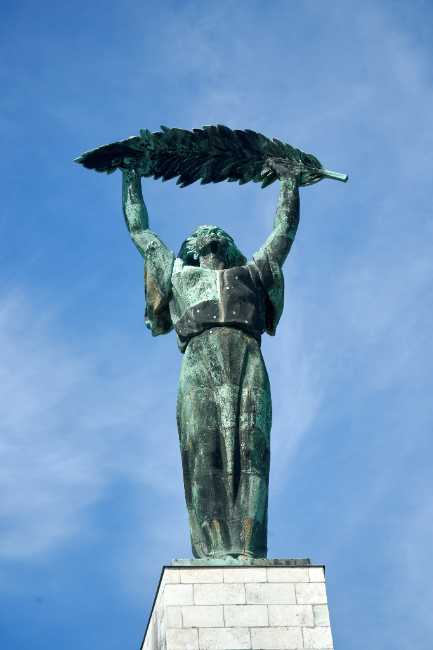 Liberty Statue Gellért Hill