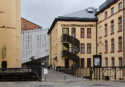 Visualization Center C