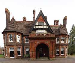 Wardown House, Museum and Gallery