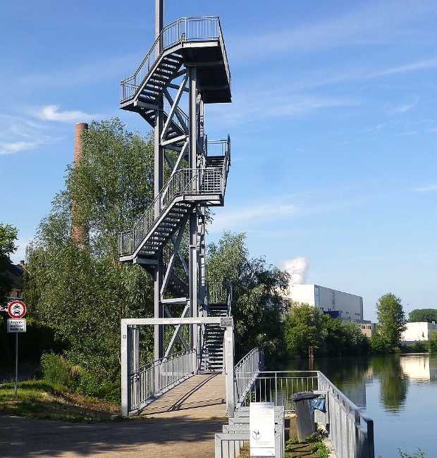 Aussichtsturm am Kostheimer Mainhafen