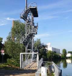 Aussichtsturm am Kostheimer Mainhafen