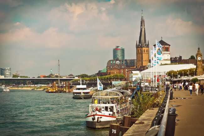 Rhine embankment promenade