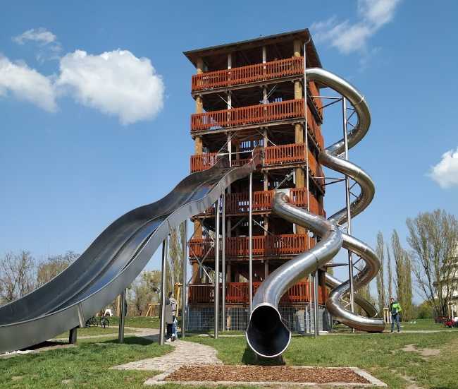 Rutschenturm
