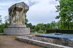 War Memorial on Île du Souvenir