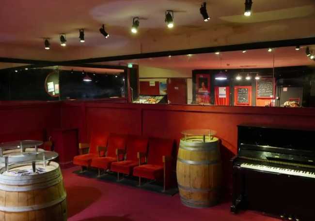 Theater of the Pont Tournant