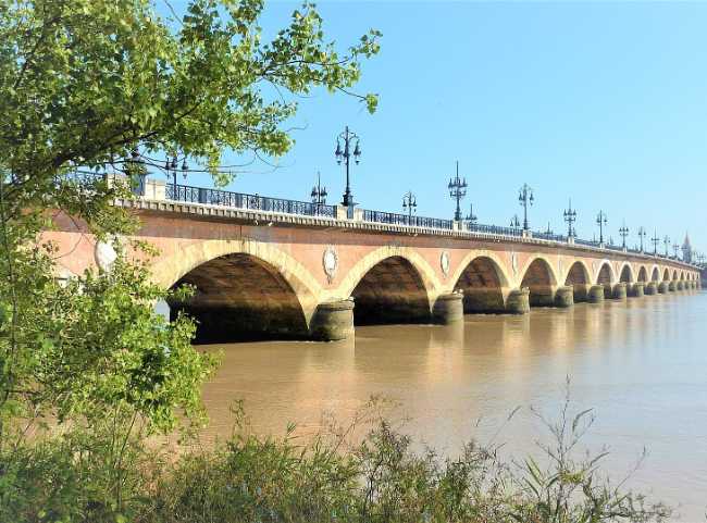 Pont de Pierre