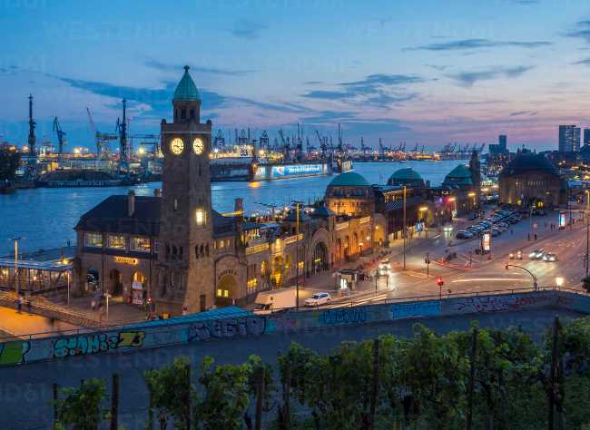 Pegelturm St. Pauli Landungsbrücken