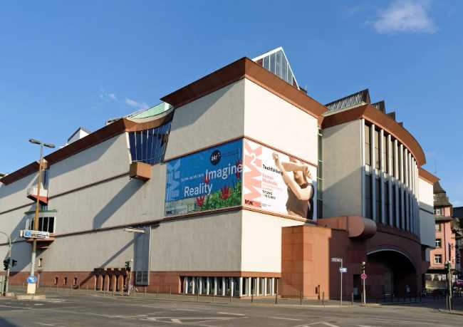 The Museum MMK für Moderne Kunst