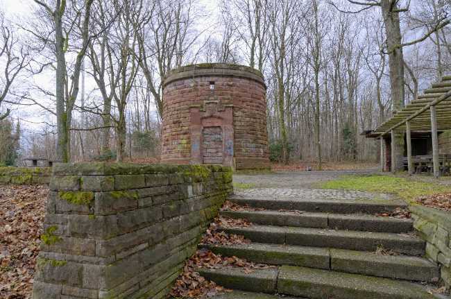 Ruine des Hasenbergturms