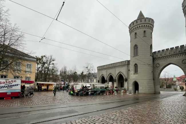 Wochenmarkt am Nauener Tor