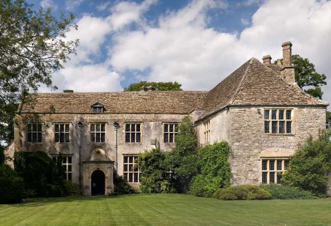 Avebury Manor