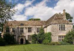 Avebury Manor