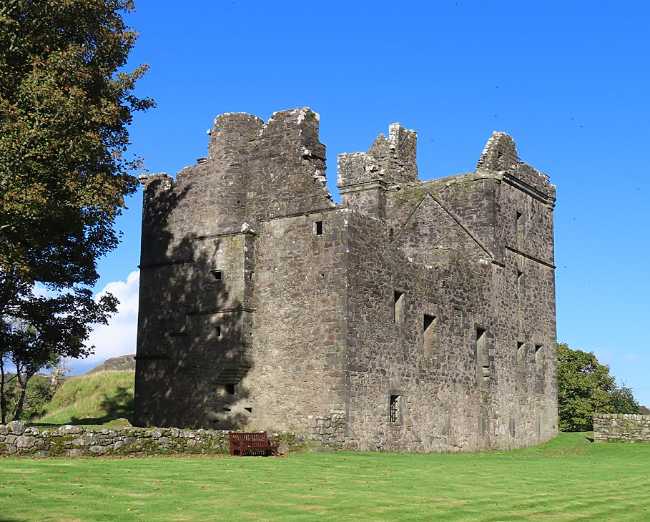 Carnasserie Castle
