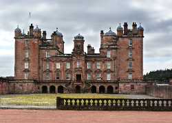 Drumlanrig Castle