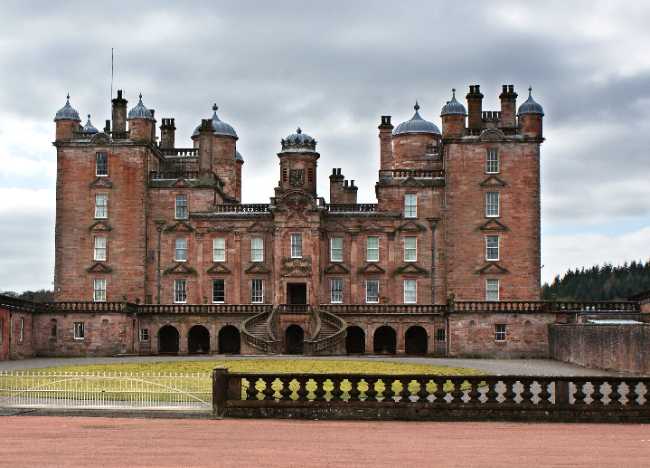 Drumlanrig Castle