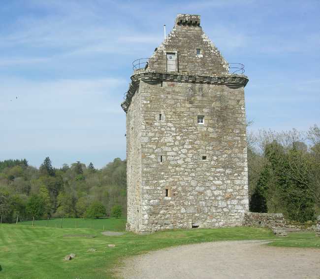 Gilnockie Tower