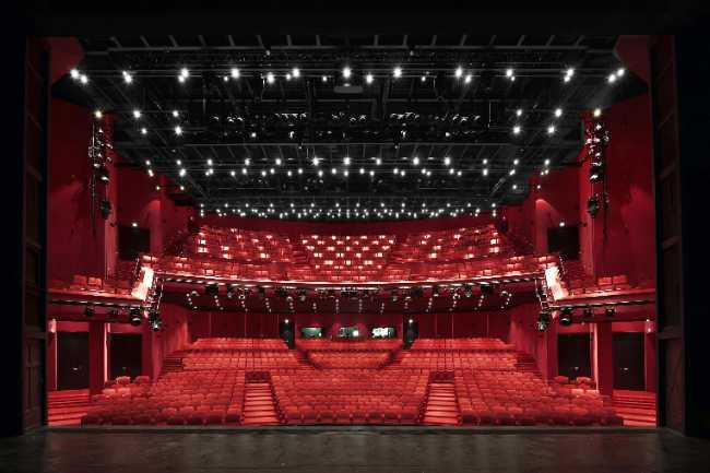 Stage Theater an der Elbe