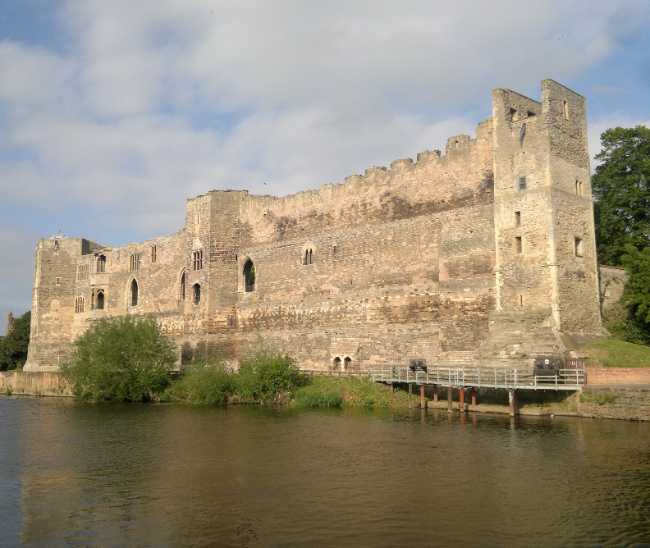 Newark Castle and Gardens