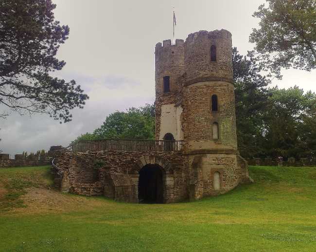 Stainborough Castle