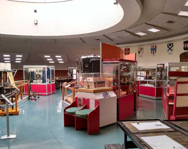 Bourne Hall Museum